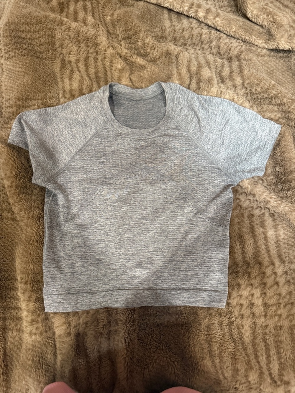 lululemon athletica Heather Gray Short Sleeve Crew